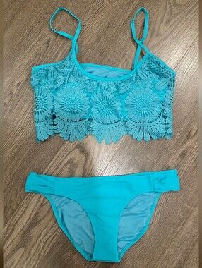 Jessica Simpson Crochet Flounce Bikini Set
